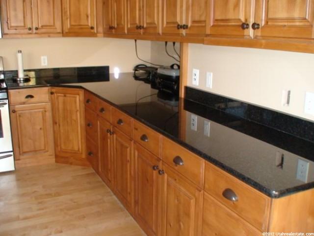 978 W 4000 N, Pleasant View, UT 84414 — photo 7