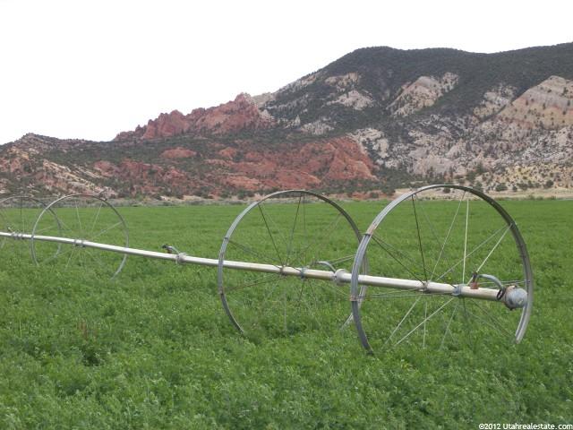 624 E 2500 S, Bicknell, UT 84715 — photo 9