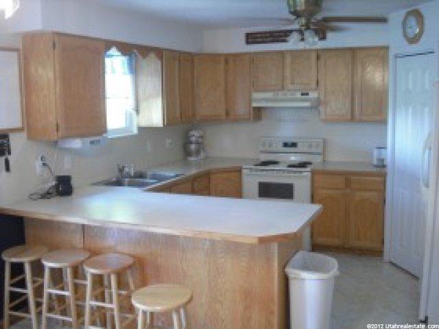 651 W 1060 N, Clinton, UT 84015 — photo 5