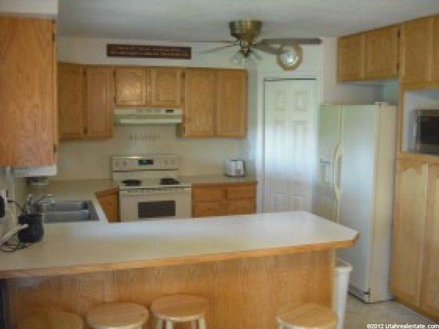 651 W 1060 N, Clinton, UT 84015 — photo 6