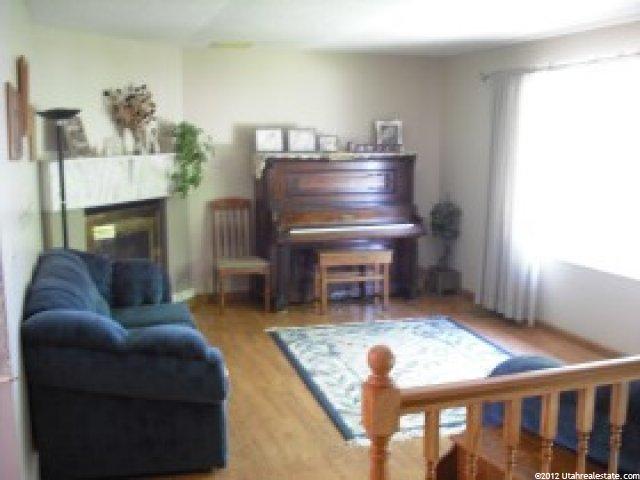 651 W 1060 N, Clinton, UT 84015 — photo 8