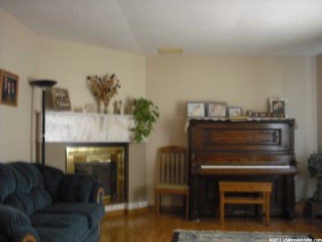 651 W 1060 N, Clinton, UT 84015 — photo 9