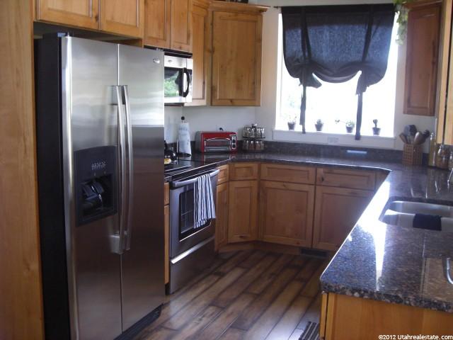13 E Hanauer Pl S, Murray, UT 84107 — photo 2