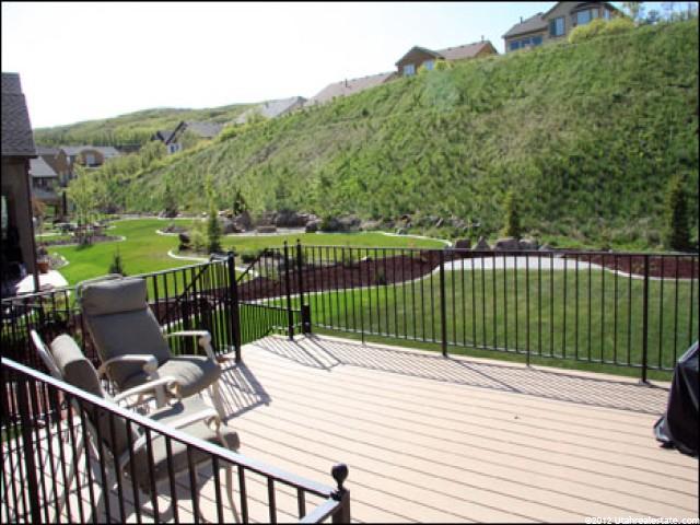 2193 E Eagle Crest Dr S, Draper (UT Cnty), UT 84020 — photo 2