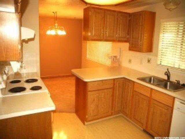 325 N 200 W, Smithfield, UT 84335 — photo 2