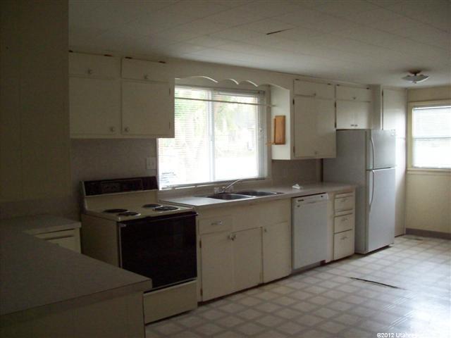 27 E 800 S, Roosevelt, UT 84066 — photo 4