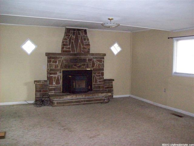27 E 800 S, Roosevelt, UT 84066 — photo 10
