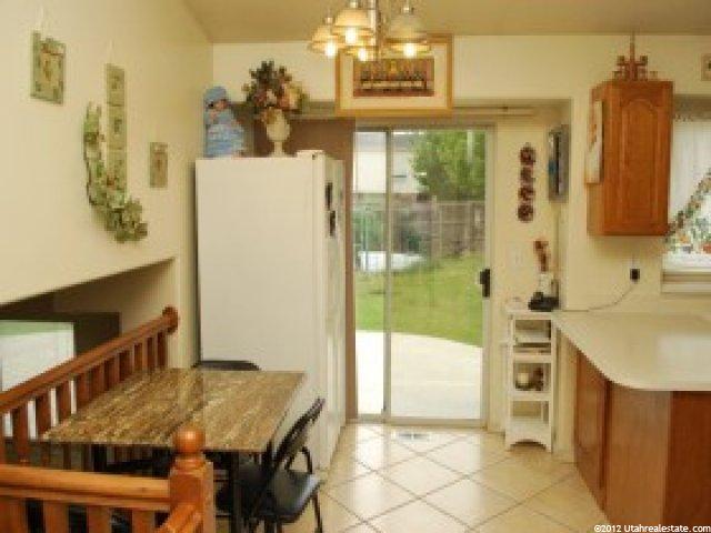 208 W 2050 S, Clearfield, UT 84015 — photo 3