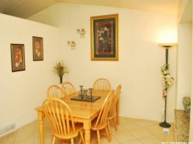 208 W 2050 S, Clearfield, UT 84015 — photo 4