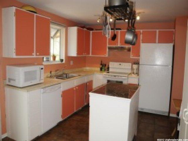 988 E Violet Dr, Sandy, UT 84094 — photo 4