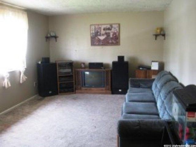 1643 N 2850 W, Clinton, UT 84015 — photo 2