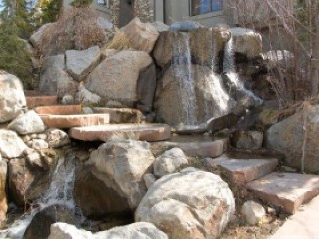 1454 Skyline Dr, Bountiful, UT 84010 — photo 10