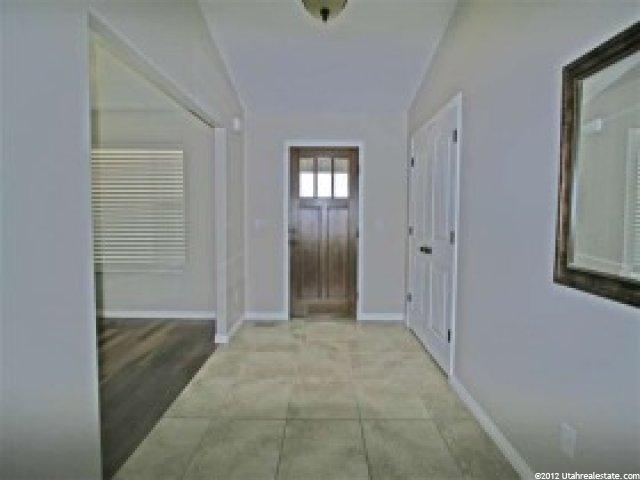 570 E Cottonwood Cir, North Logan, UT 84341 — photo 2