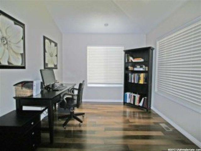 570 E Cottonwood Cir, North Logan, UT 84341 — photo 3