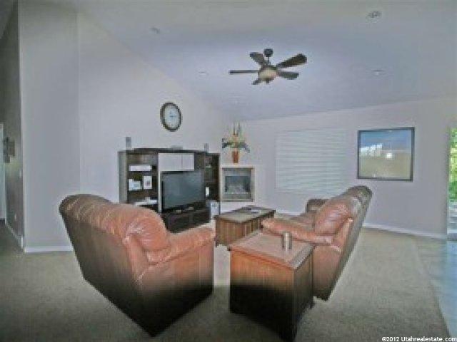 570 E Cottonwood Cir, North Logan, UT 84341 — photo 4