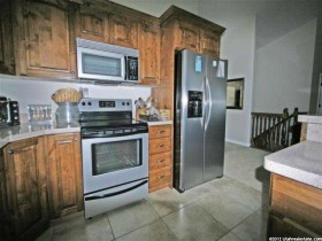 570 E Cottonwood Cir, North Logan, UT 84341 — photo 5