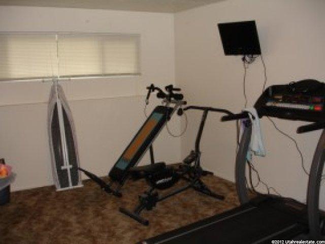 534 Carol Dr, Layton, UT 84041 — photo 10