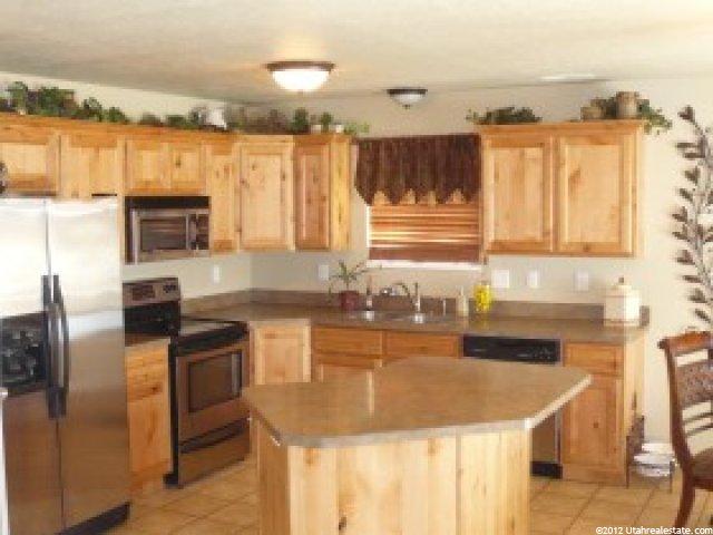 1677 N 25 E, Layton, UT 84041 — photo 3
