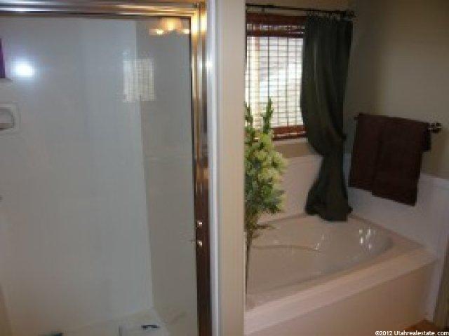 1677 N 25 E, Layton, UT 84041 — photo 6