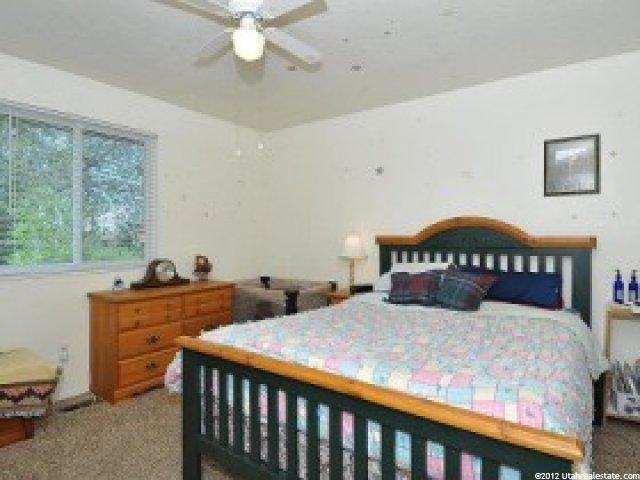 307 W 2400 S, Clearfield, UT 84015 — photo 4