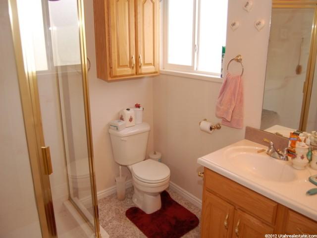 956 W 1730 N, Clinton, UT 84015 — photo 6