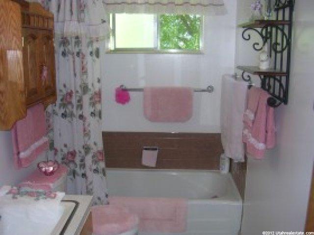 135 N Orchard Ave E, Ogden, UT 84404 — photo 8