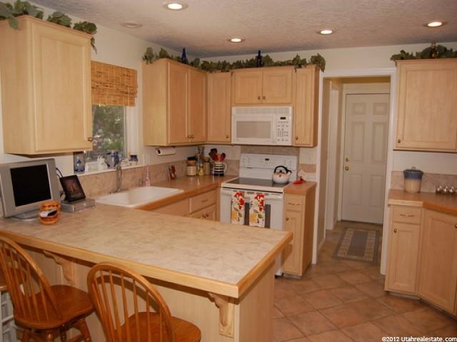 358 W 4050 N, Pleasant View, UT 84414 — photo 2