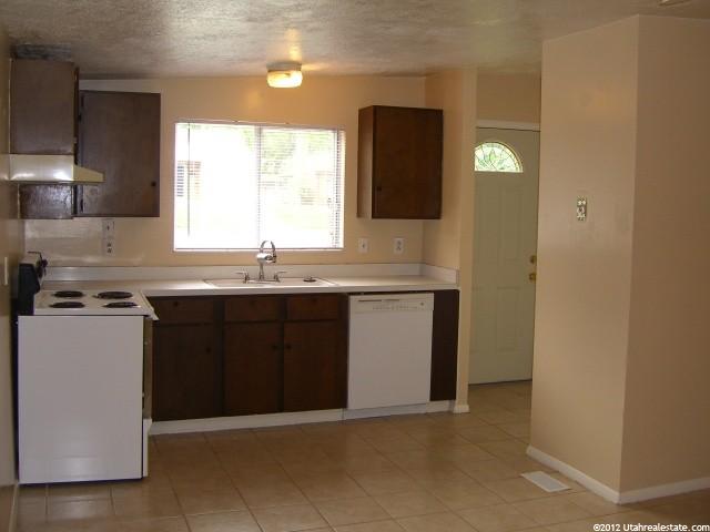 469 N 100 E, Kaysville, UT 84037 — photo 2