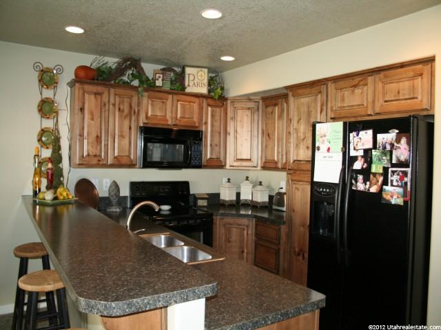 2102 Evans Cove Loop, Layton, UT 84041 — photo 3