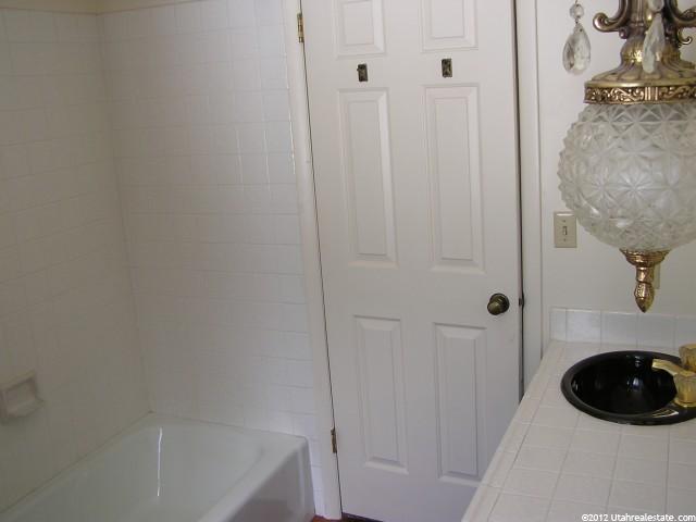 208 E 600 N, Kaysville, UT 84037 — photo 7