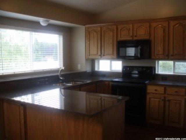 1070 N 175 E, Layton, UT 84041 — photo 2