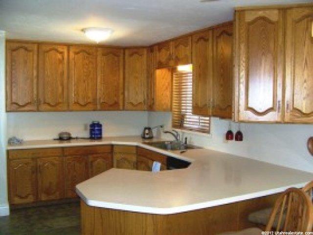 2453 S 400 E, Bountiful, UT 84010 — photo 2