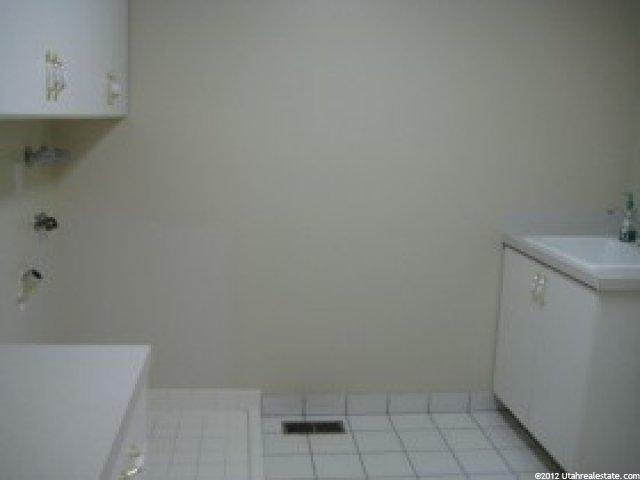 976 S 400 E, Centerville, UT 84014 — photo 4