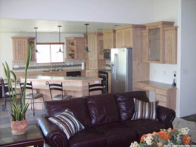 1639 E 6850 S, Uintah, UT 84405 — photo 4
