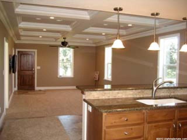 483 E 200 S, Centerville, UT 84014 — photo 2