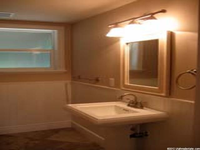 483 E 200 S, Centerville, UT 84014 — photo 7