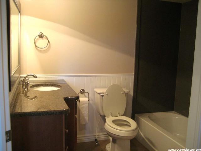 483 E 200 S, Centerville, UT 84014 — photo 8