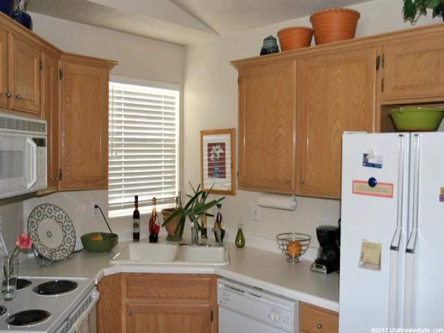 137 W 275 N, Centerville, UT 84014 — photo 3