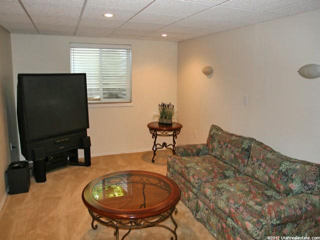 137 W 275 N, Centerville, UT 84014 — photo 7
