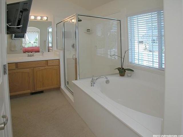322 E 2025 S, Clearfield, UT 84015 — photo 8