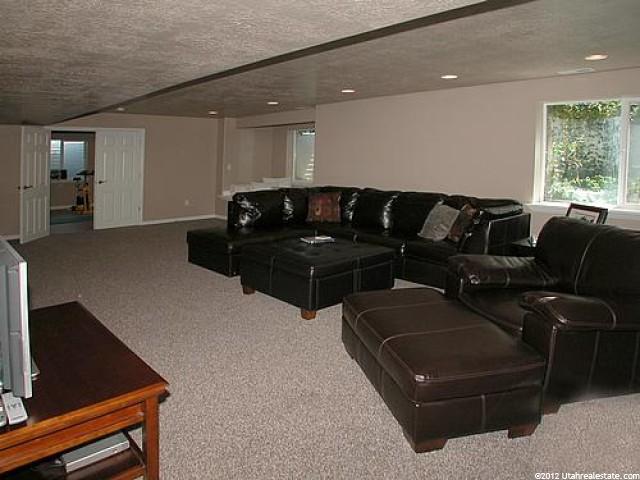 322 E 2025 S, Clearfield, UT 84015 — photo 10