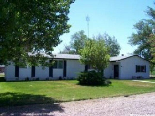 312 N 200 W, Hinckley, UT 84635 — photo 2