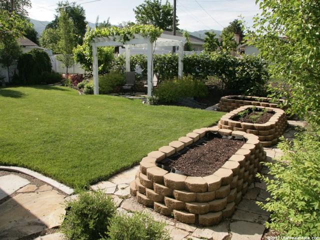 33 W 900 N, Bountiful, UT 84010 — photo 11