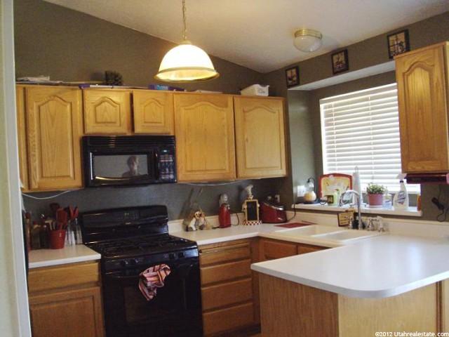 5588 S 4300 W, Roy, UT 84067 — photo 2