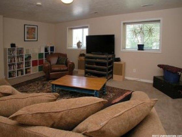 1365 N 100 W, Layton, UT 84041 — photo 4