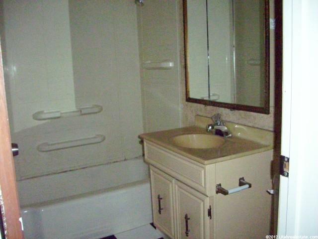 393 S 100 E, Nephi, UT 84648 — photo 3