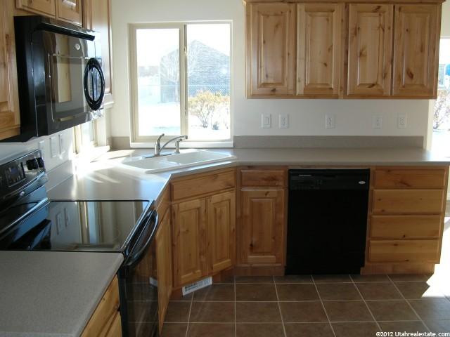 1251 W 1580 N, Clinton, UT 84015 — photo 4