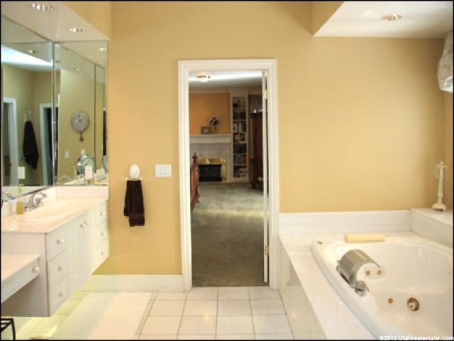 5845 Kerry Cir, Murray, UT 84107 — photo 9