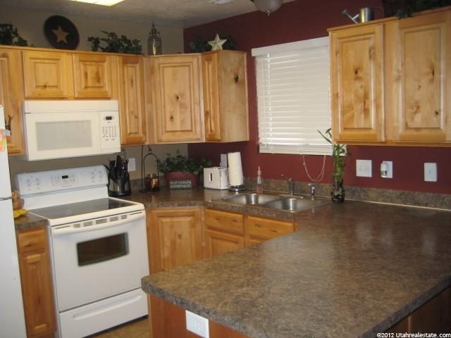 400 W 1925 N, Harrisville, UT 84414 — photo 2