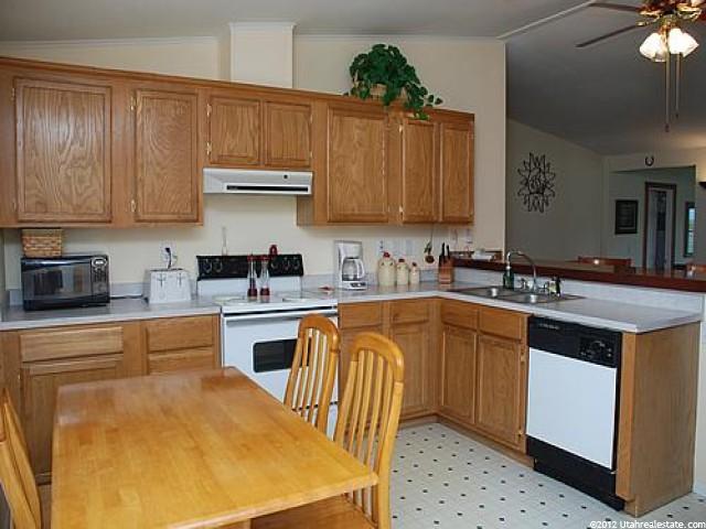 413 E St Rd, Francis, UT 84036 — photo 5